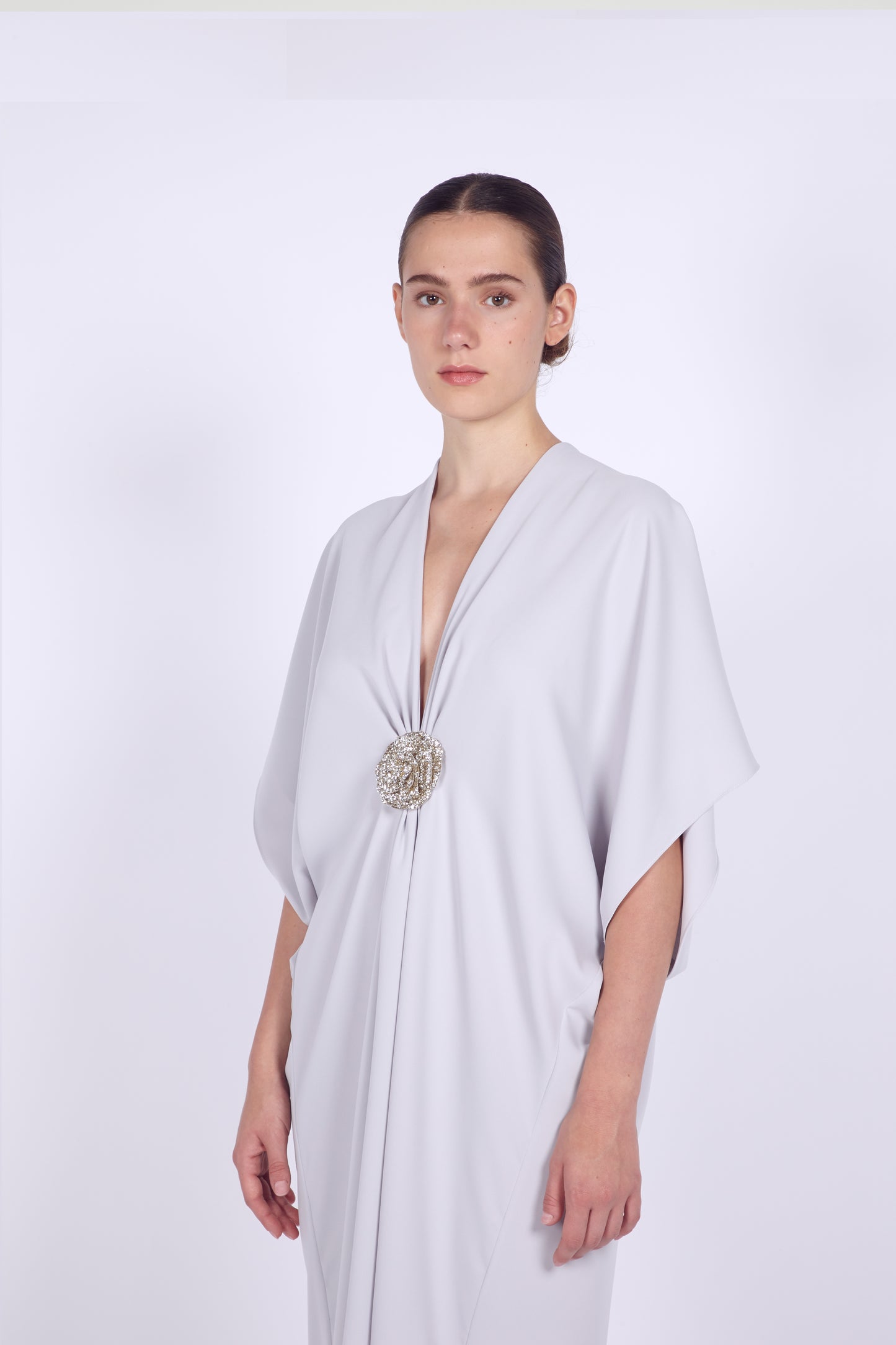 MIDI CREPE KAFTAN W/ EMBROIDERED DETAIL