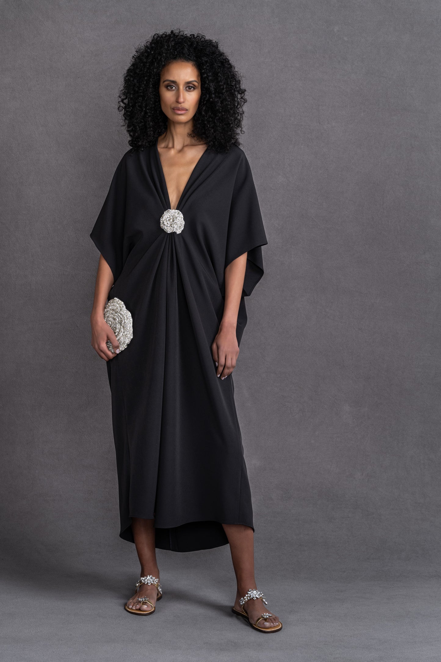 MIDI CREPE KAFTAN WITH DRAPED SLEEVES AND EMBROIDERED FLORAL DETAIL
