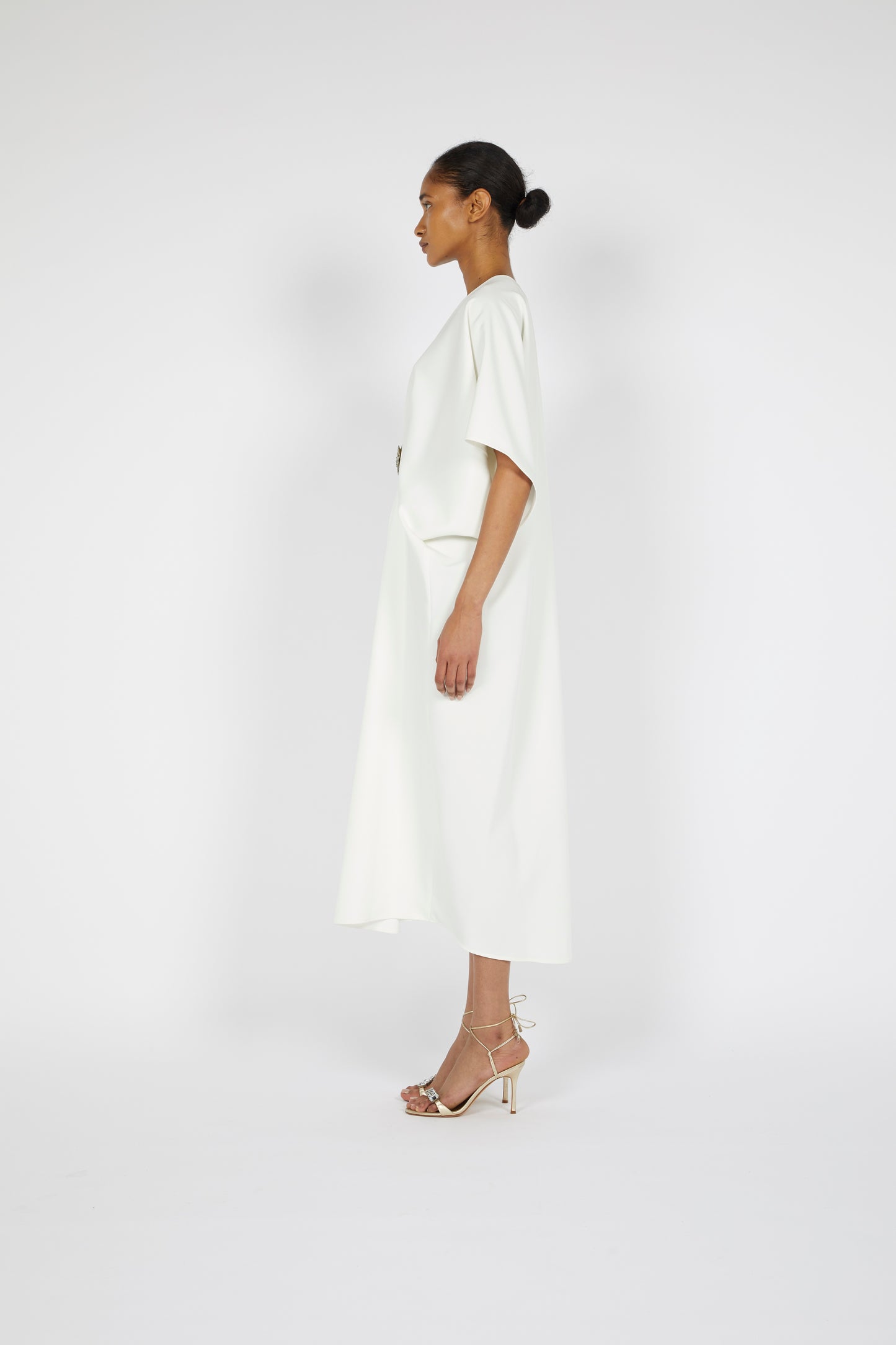 V-NECK MIDI CREPE KAFTAN WITH DRAPED SLEEVES AND EMBROIDERED FLORAL DETAIL
