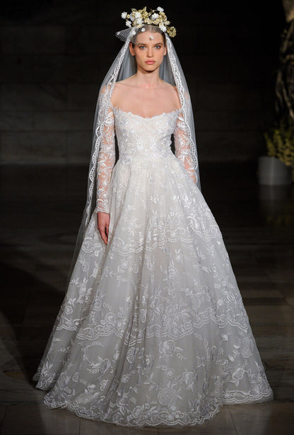 reem acra wedding dress With Open Back Sized at a 6 Reem Acra Charm - Size